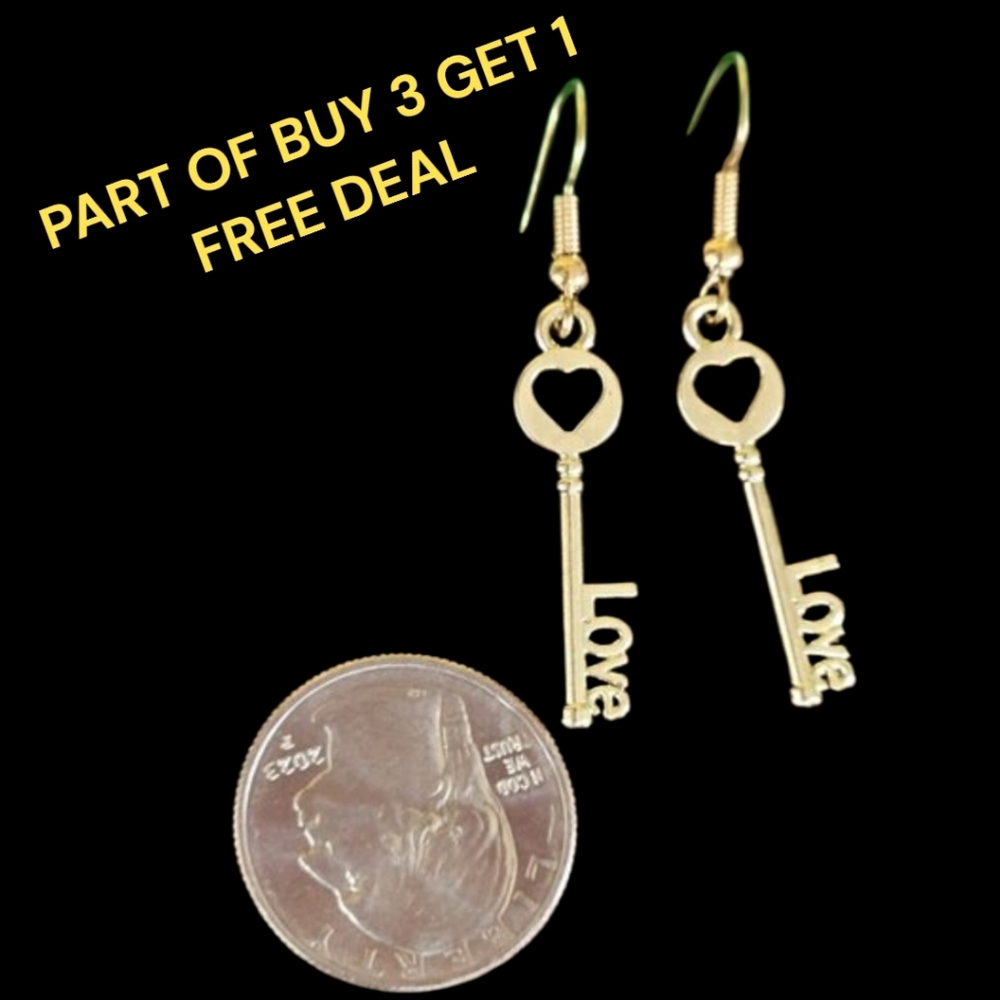 💖🗝️L-O-V-E "SPELLed" Out💖🗝️Key Earrings - NWOT💖🗝️